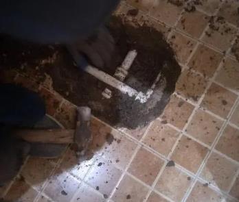 山阴卫生间漏水维修公司为您分享下卫生间渗水如何处理及注意事项
